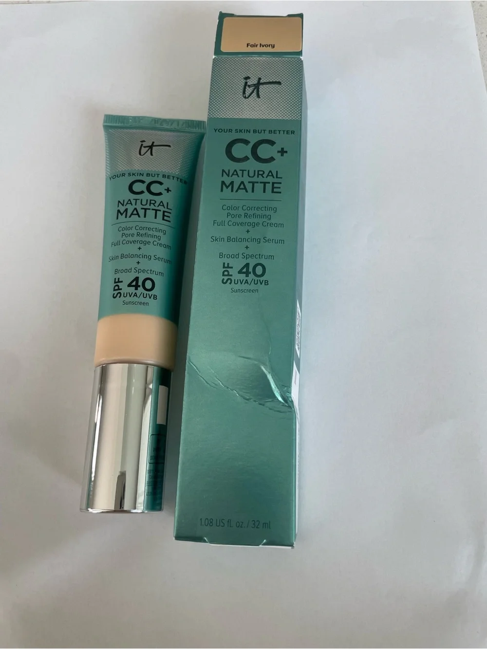 It Cosmetics FAIR IVORY Your Skin But Better 1.08 fl Oz CC+Natural Matte Cream